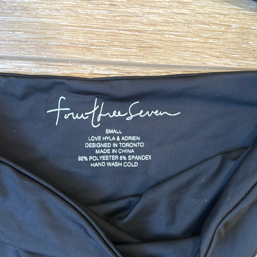 437 swimwear - Picture 3 of 3